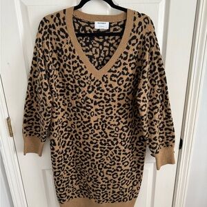 Old Navy Women's Leopard Print Sweater - Tan and Black